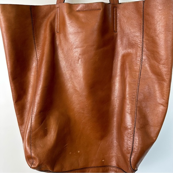 Brown Leather over the shoulder tote bag - Picture 2 of 6